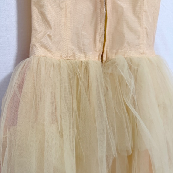 Vintage 1950s Sylvia Ann Bridal Fit & Flare Pale Yellow and Peach Tulle Dress - Picture 8 of 11